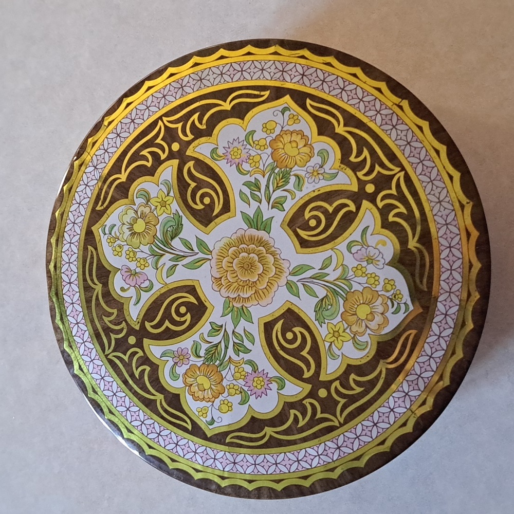 Vintage Daher Metal Flowered Tin Made In England